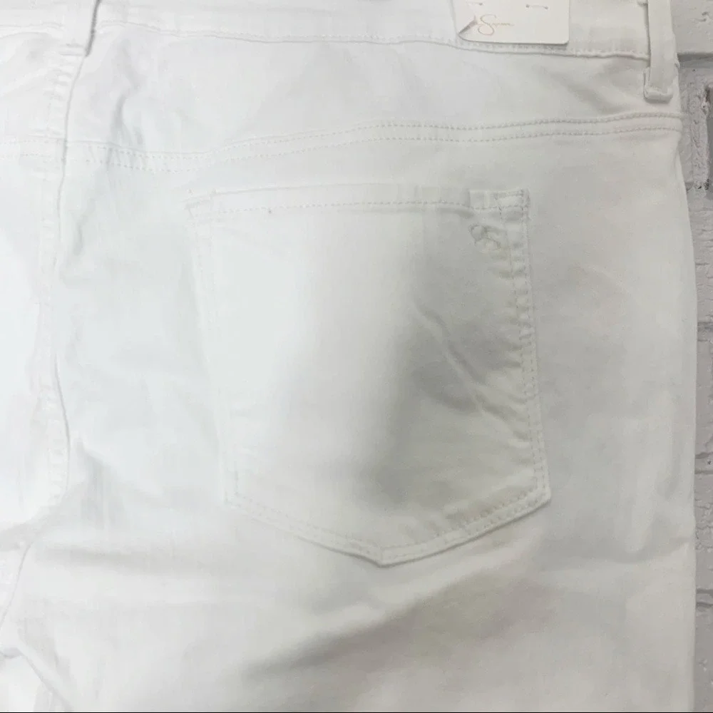 Jessica Simpson Maxwell Bermuda White Denim Shorts | Plus Size‎ 24W High Rise